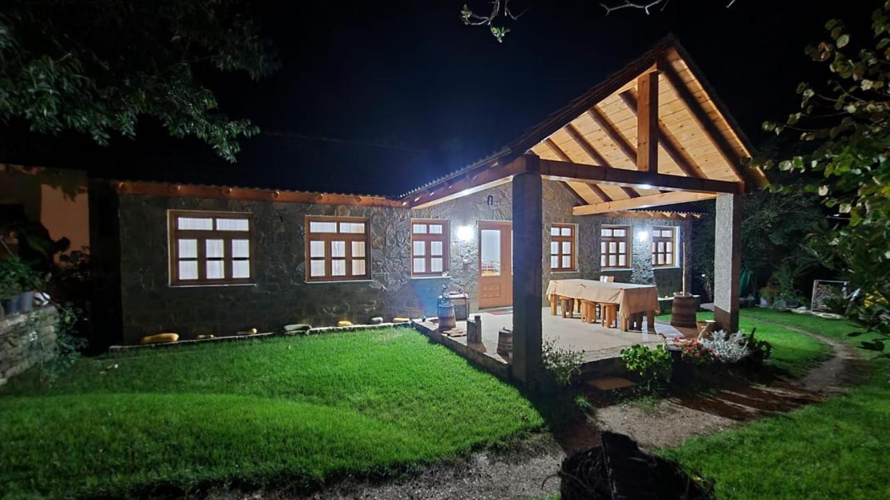 Bujtina Peshtan Guesthouse&Camping Tepelene Екстериор снимка
