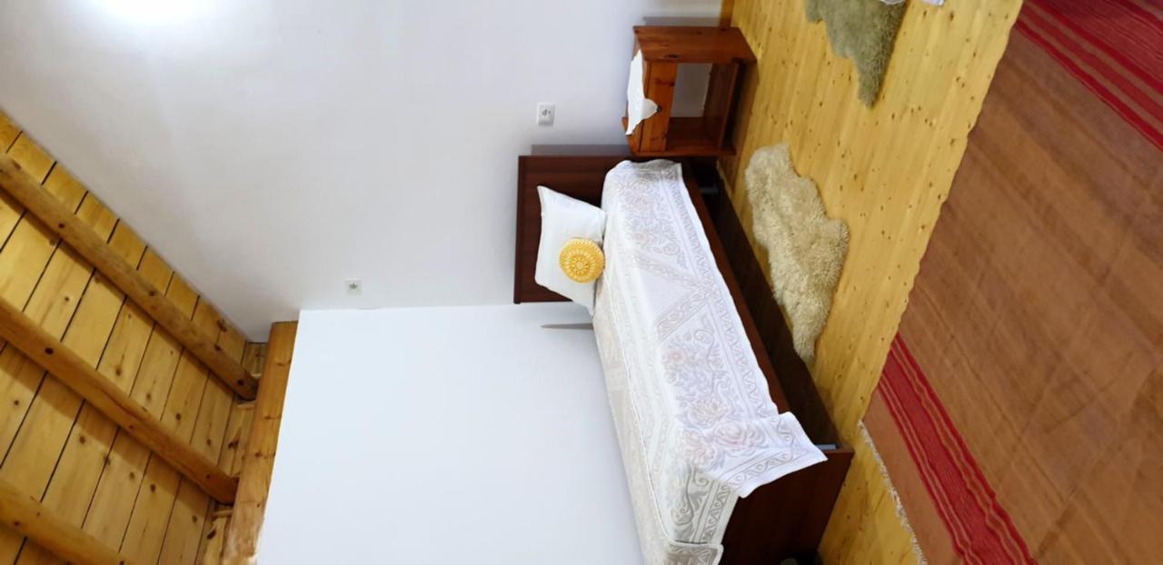 Bujtina Peshtan Guesthouse&Camping Tepelene Екстериор снимка